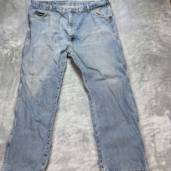 Wrangler Denim Jeans Mens Size 40x28 Light Wash Straight Leg Distressed - Picture 1 of 11